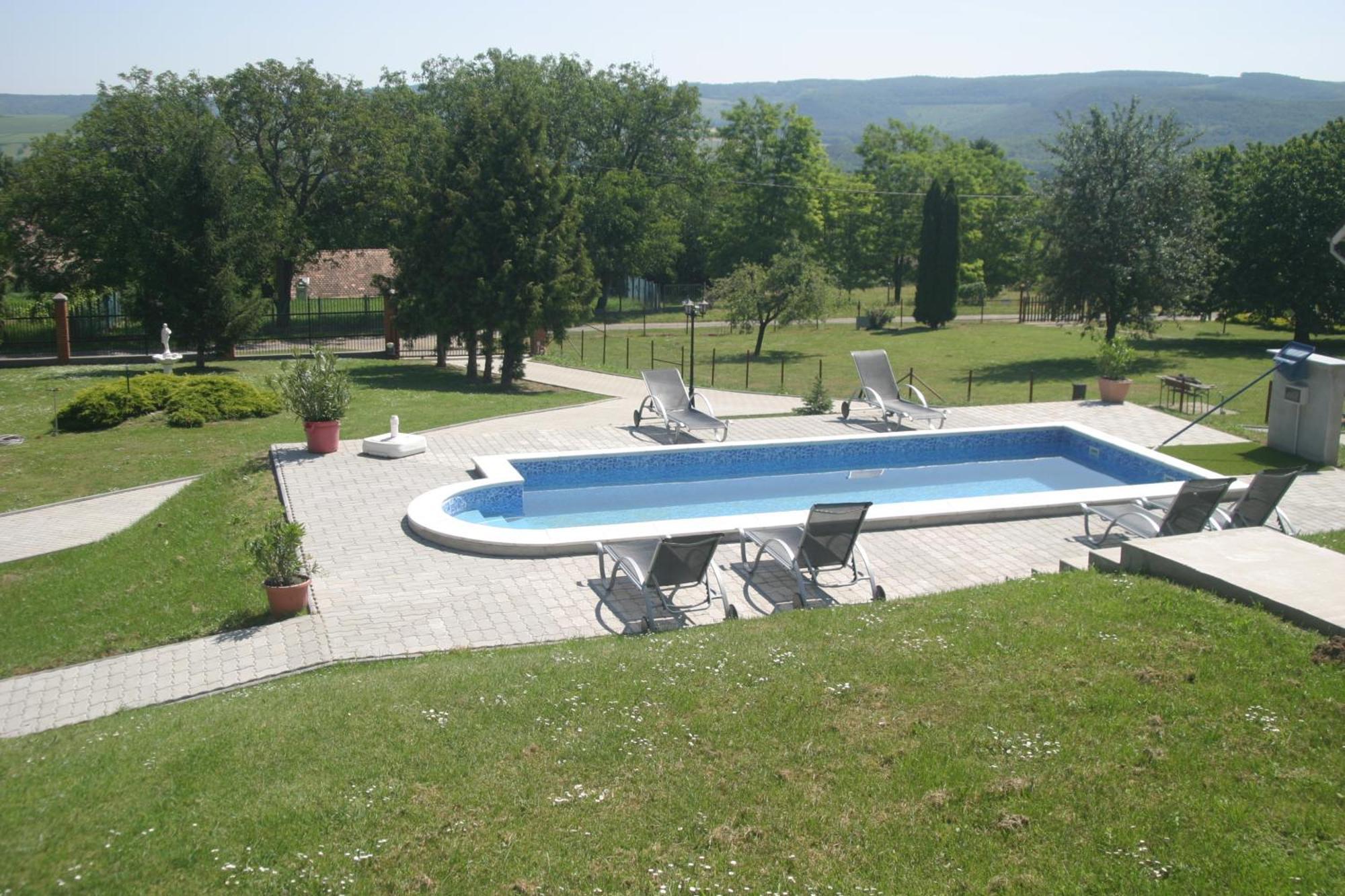 Villa Teleki Екстериор снимка